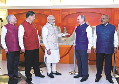 زعماء «بريكس» بالزي الهندي